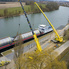 Offenbacher Industriepark - Beladung Schiff mit Gro&szlig;tanks