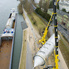 Offenbacher Industriepark - Beladung Schiff mit Gro&szlig;tanks